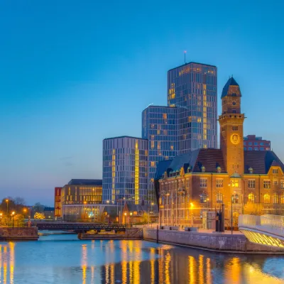 Sunset view of skyline of Malmö - Foto Shutterstock / VisitTo