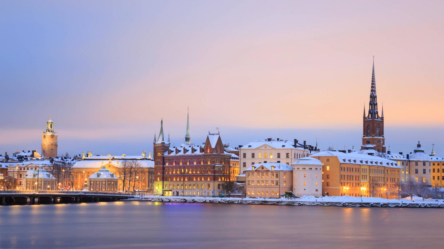 Stockholm och Gamla stan en vinterkväll - Foto Most Photos 4326473 / VisitTo 